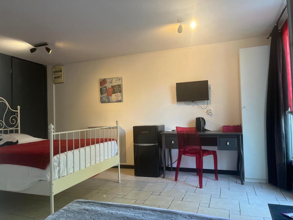 Chambres D'Hotes Poirier Bazin Montry Bagian luar foto
