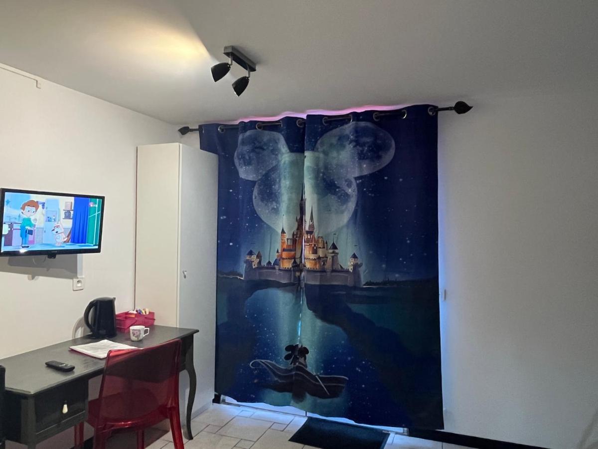Chambres D'Hotes Poirier Bazin Montry Bagian luar foto