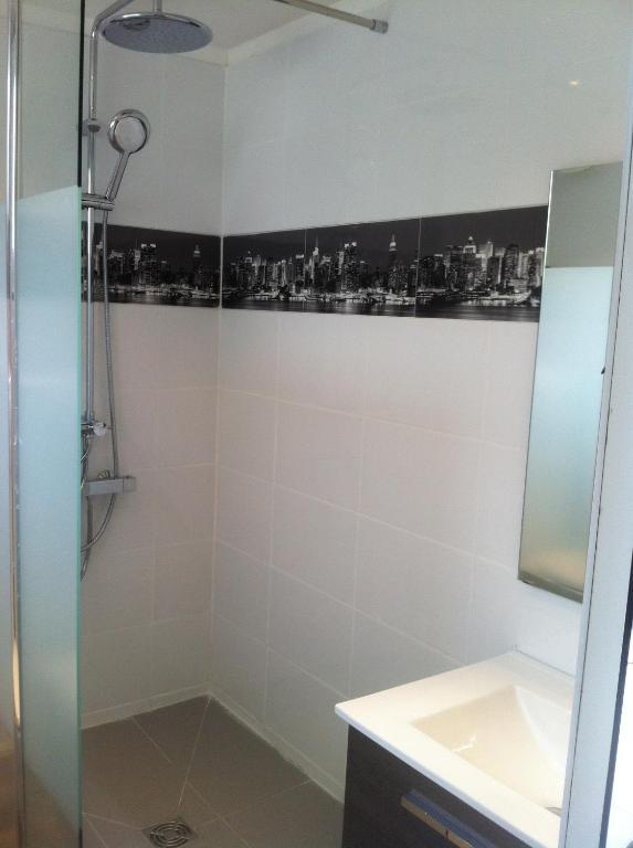 Chambres D'Hotes Poirier Bazin Montry Ruang foto