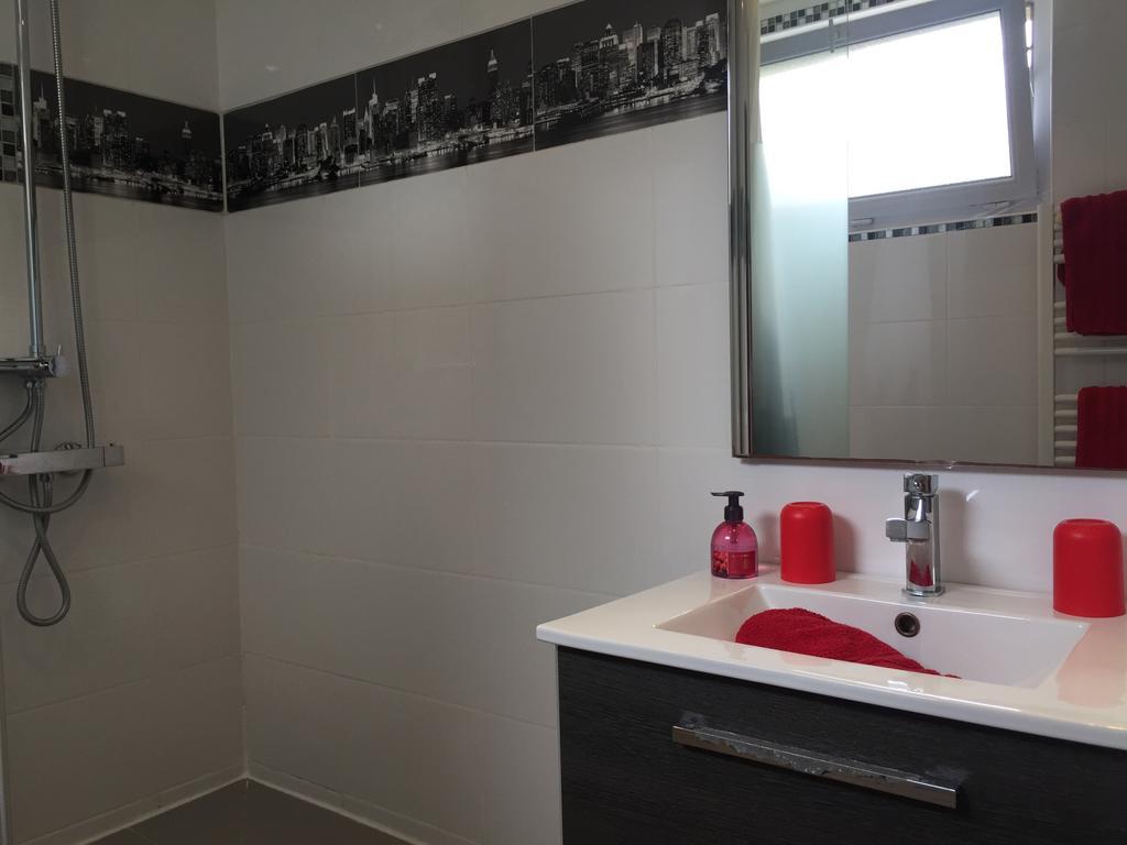 Chambres D'Hotes Poirier Bazin Montry Bagian luar foto