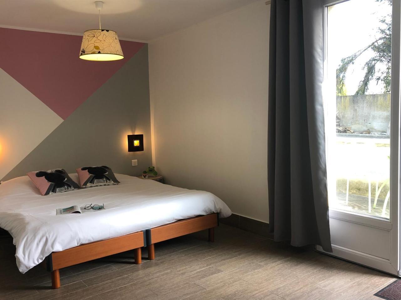Chambres D'Hotes Poirier Bazin Montry Bagian luar foto